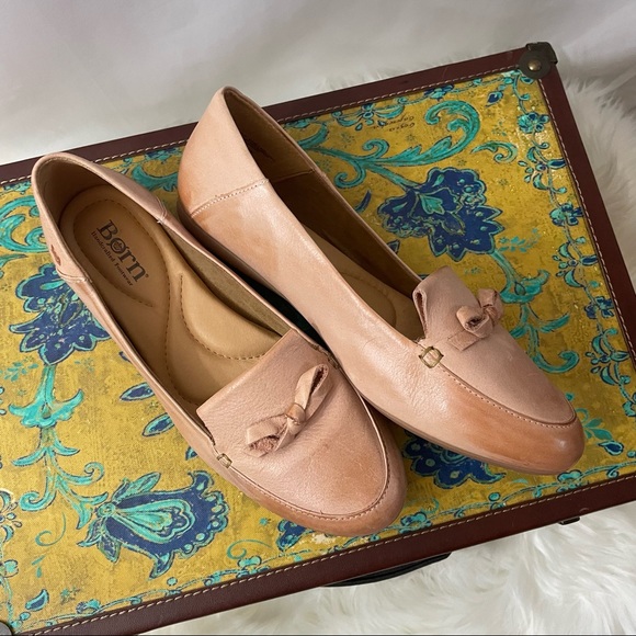 🆕Born Handcrafted Footwear Tan Leather Loafers / Flats Size 9 - Picture 2 of 7